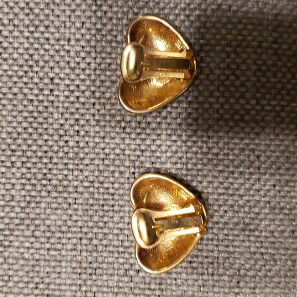 Givenchy gold tone heart earrings - Picture 4 of 4